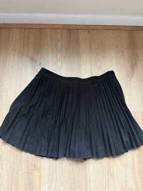 ZARA Black Pleated Mini Skirt - L
